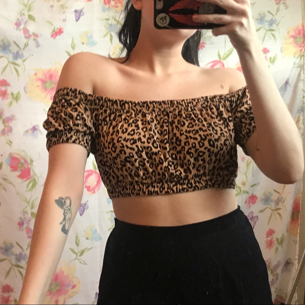 Leopard crop top